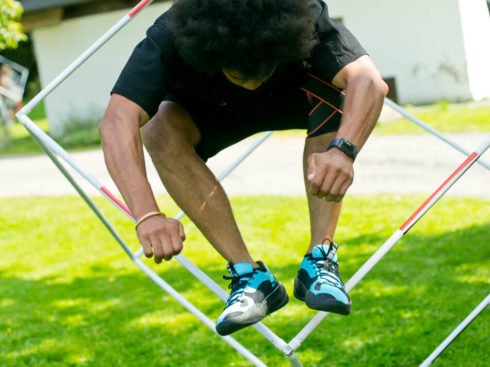 The HY Worker Jean Thierry d’Almeida during the outdoor activity.