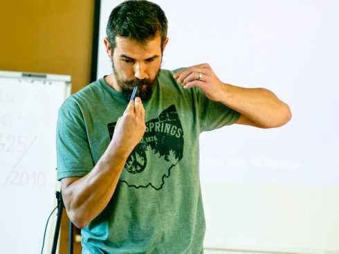 The HY Worker Petr Kadlec is showing his magic tricks, for the third time.