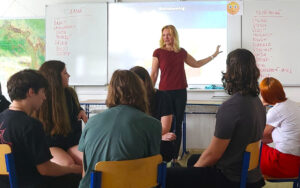 Brainstorming – sorting pleasant and unpleasant emotions.